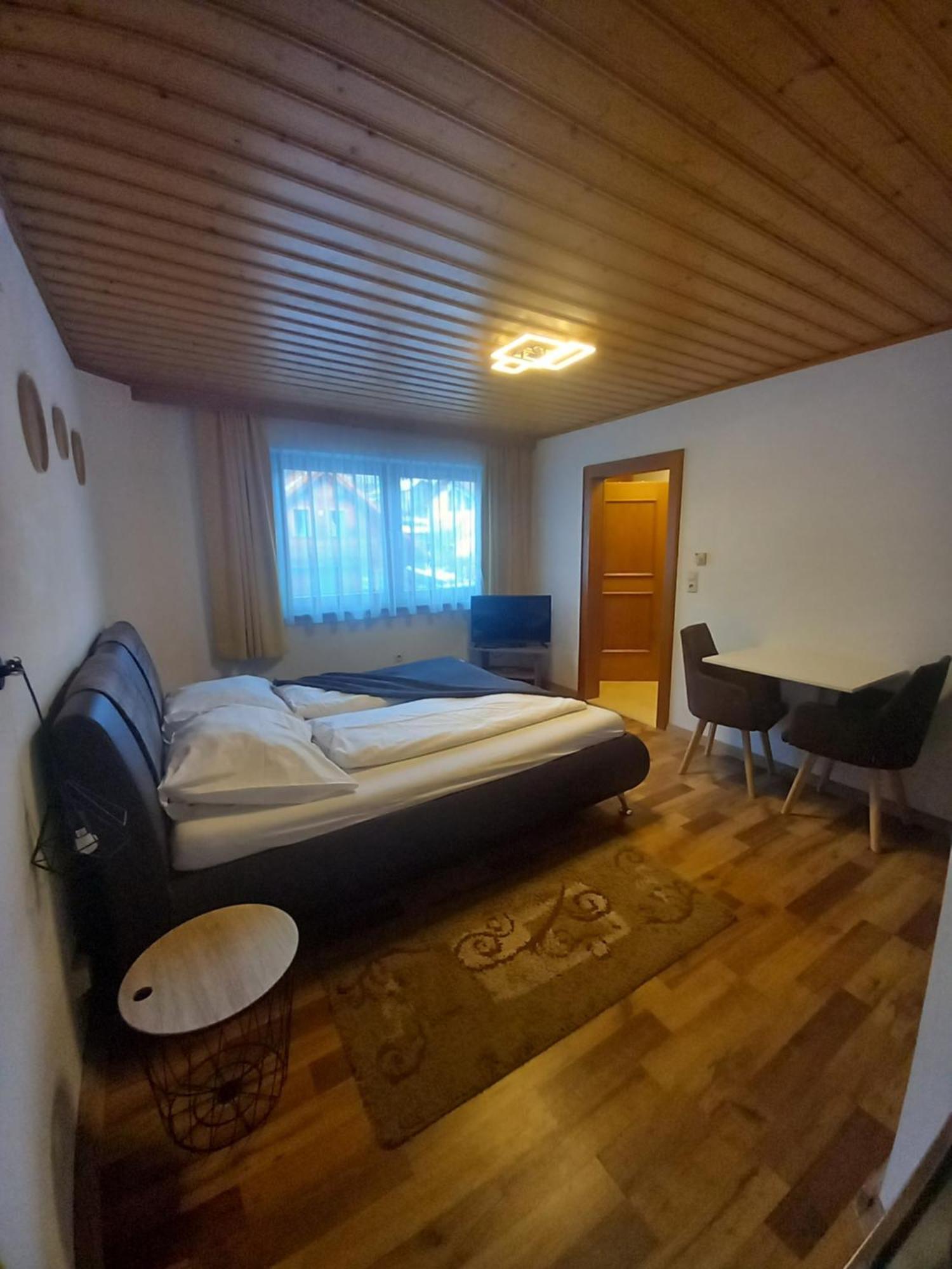 Mani'S Appartements Радщат Екстериор снимка